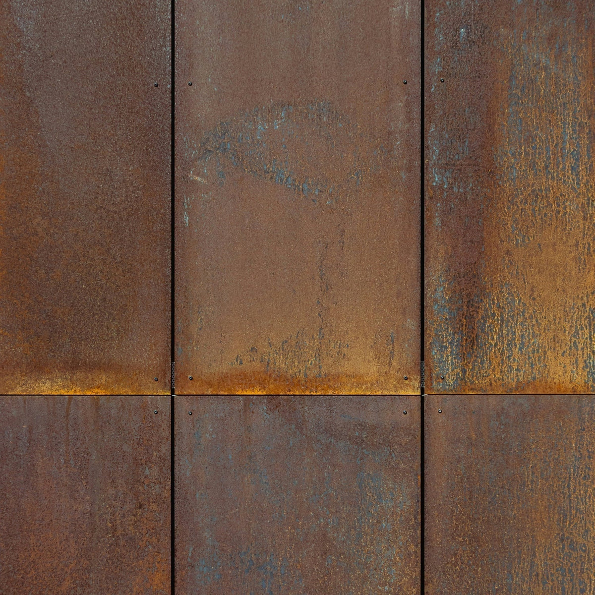 Acier corten à la patine rouillée