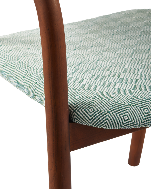 Saski Bench