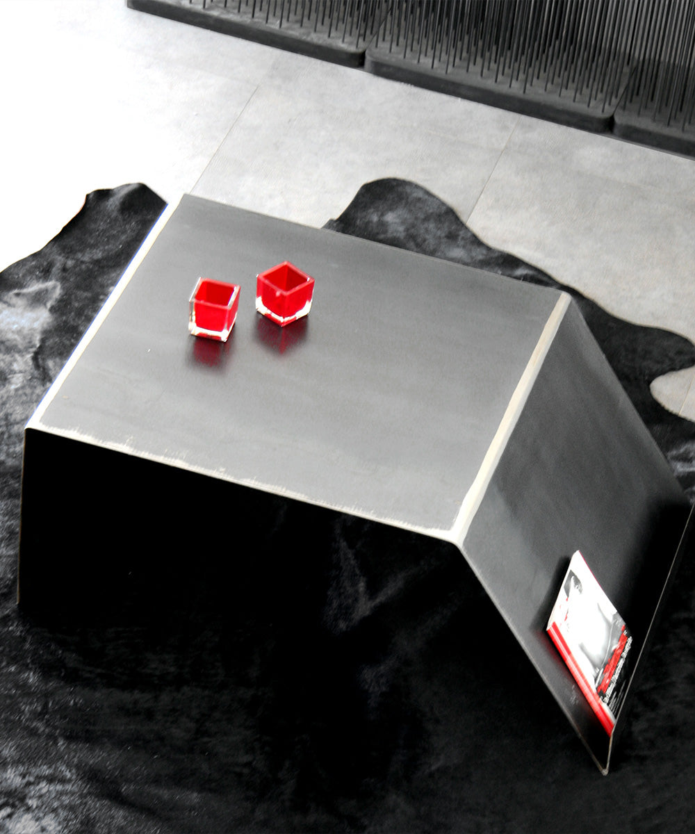 Twist coffee table