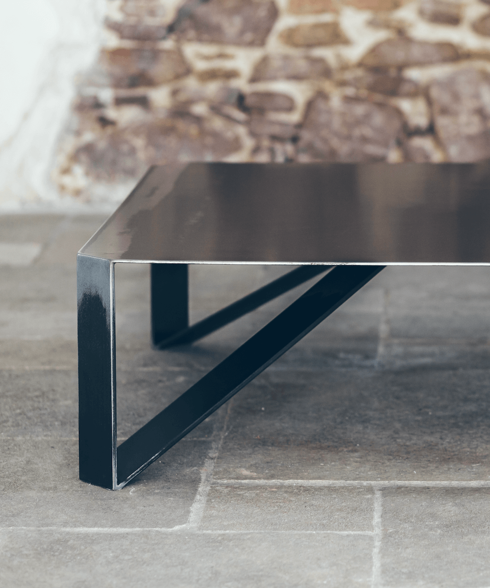 Izar coffee table