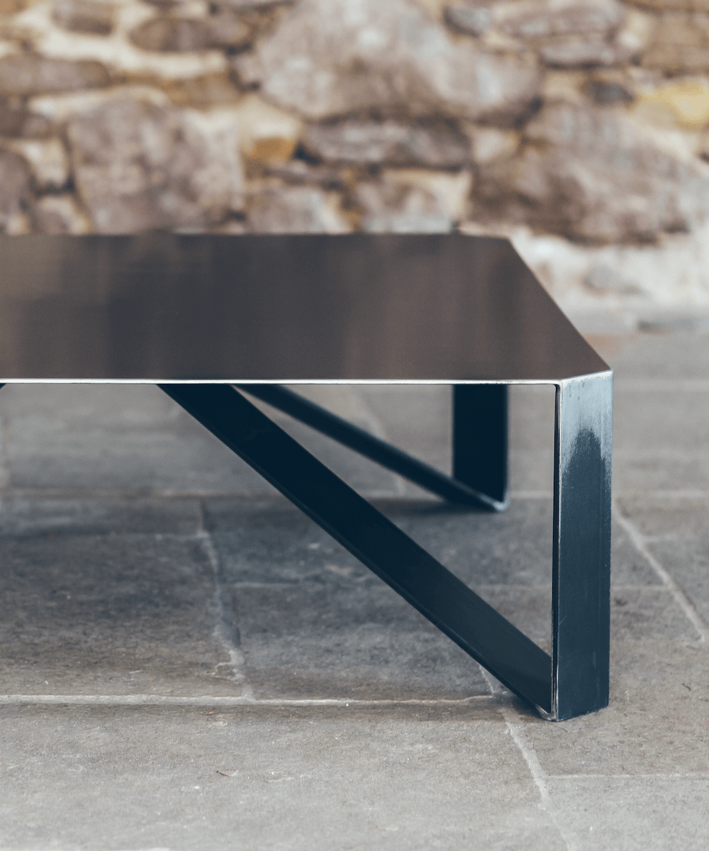 Izar coffee table